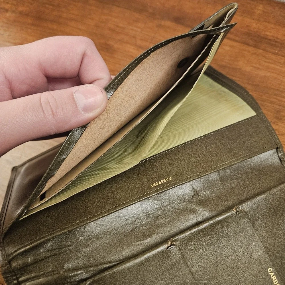 Vtg Prince Gardner Full Grain Cowhide Leather Bifold Wallet Green Passport Cards